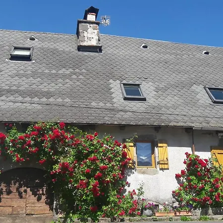 Holiday home Maison Auvergnate Saint-Jacques-des-Blats