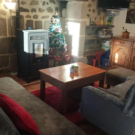 Maison Auvergnate * Saint-Jacques-des-Blats